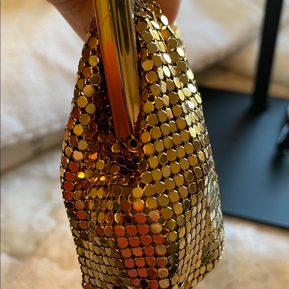 Glamorous Derma mesh Gold Sequin Clutch - Picture 5 of 9
